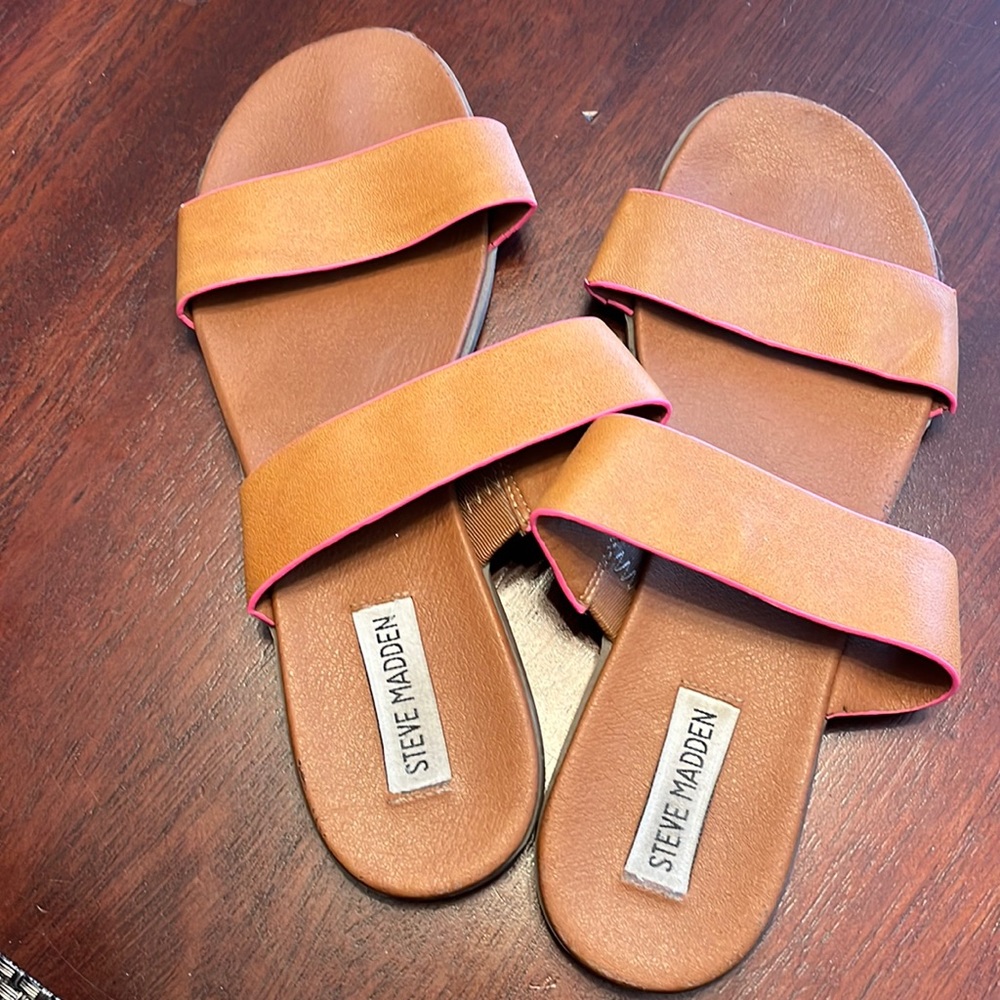 Tan flats